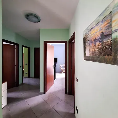 Lejlighed Maggiore Gardens Intra