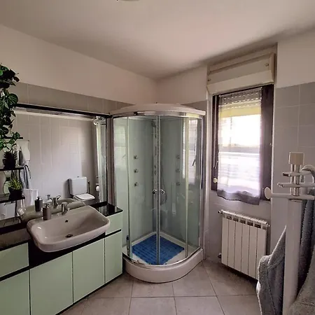 Lejlighed Maggiore Gardens Intra